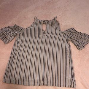 American Eagle Cold Shoulder